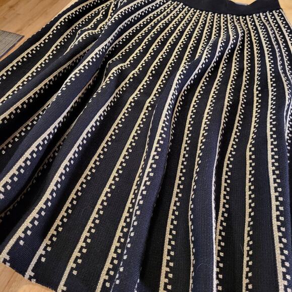 NEW With Tag Lark + Gray Knit Black & Gold A-line Skirt Stretch Viscose Metalic - Picture 2 of 7